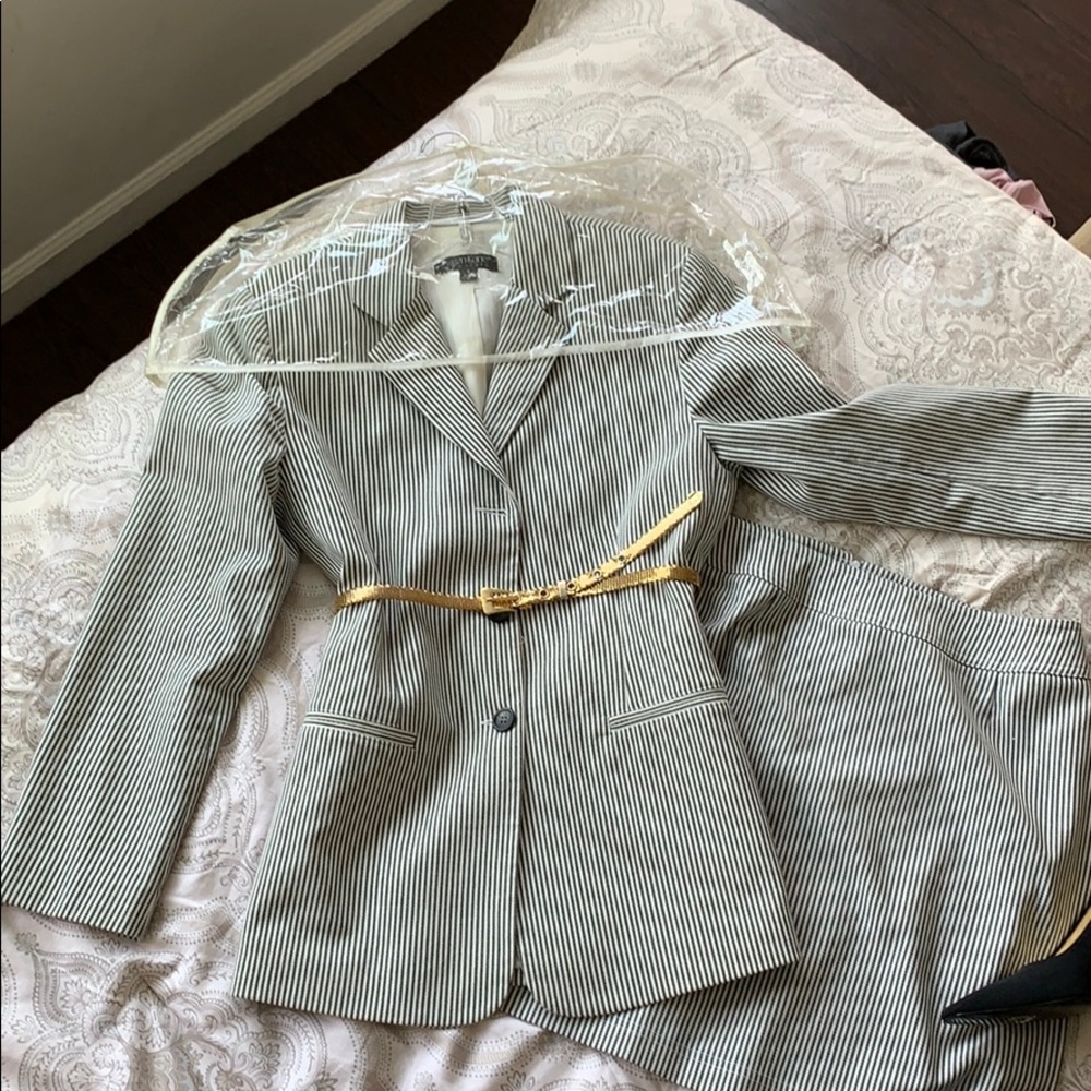 BRAND NEW 2 pieces set: BLAZER AND SKIRT